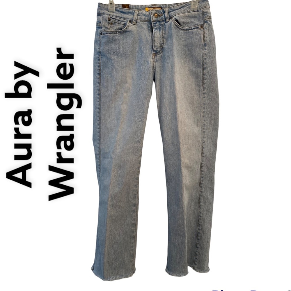 Aura by Wrangler Frayed Hem Blue jeans size 4